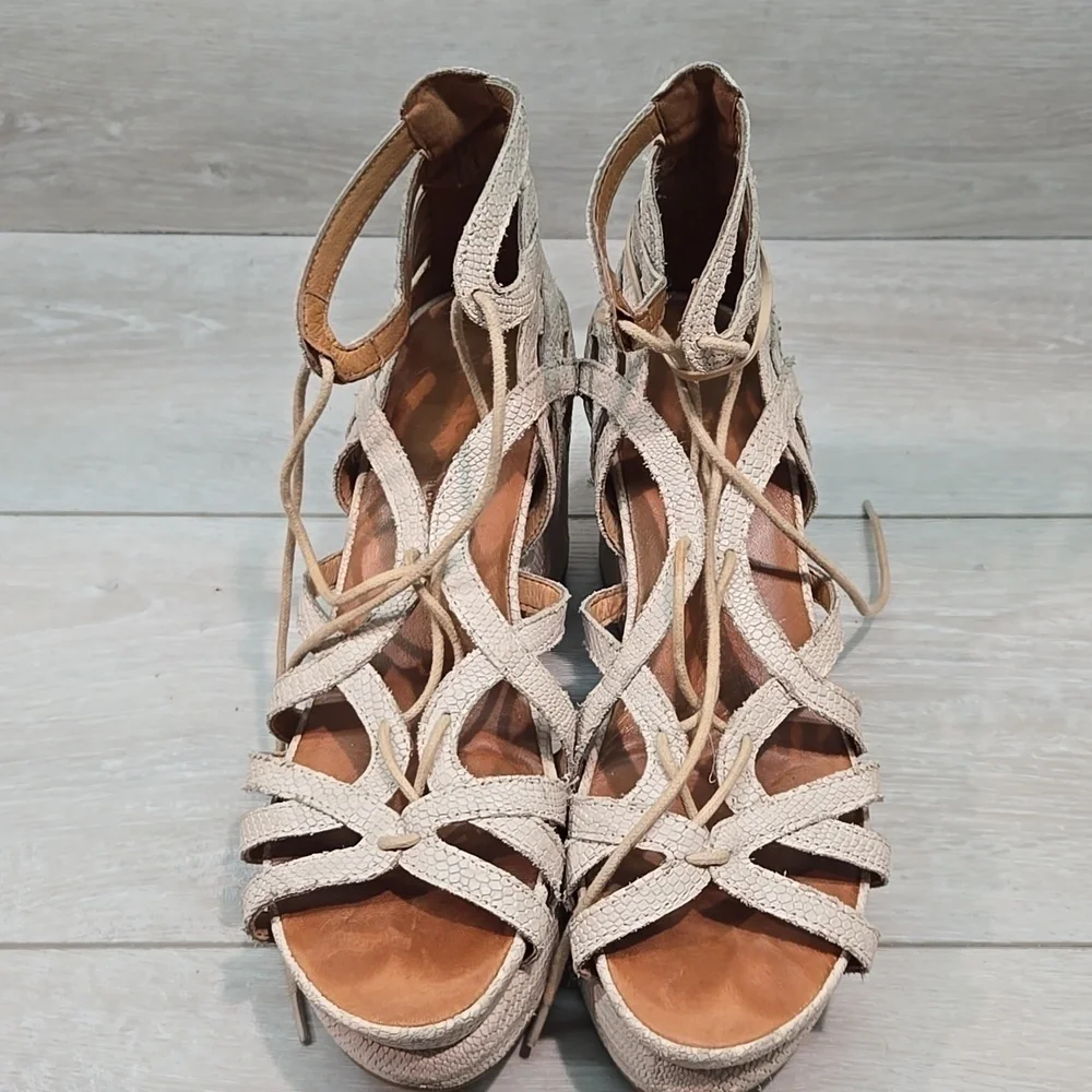 Gentle Souls Women's Lace Up Wedge Leather Hobo Boho Wedge Sandals Sz 8.5M Blush